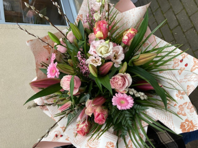 Pretty in Pink - This bouquet will be hand made by one of our award winning florists using a selection of top grade luxury pink flowers. They will consists roses, orchids, lily's and other seasonal flowers.