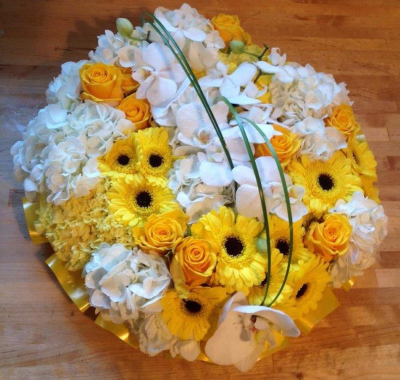 Posy Tribute - Posy design using a selection of seasonal flowers. This design can be made in any colour choice, just add the requirements to the special request box upon ordering.